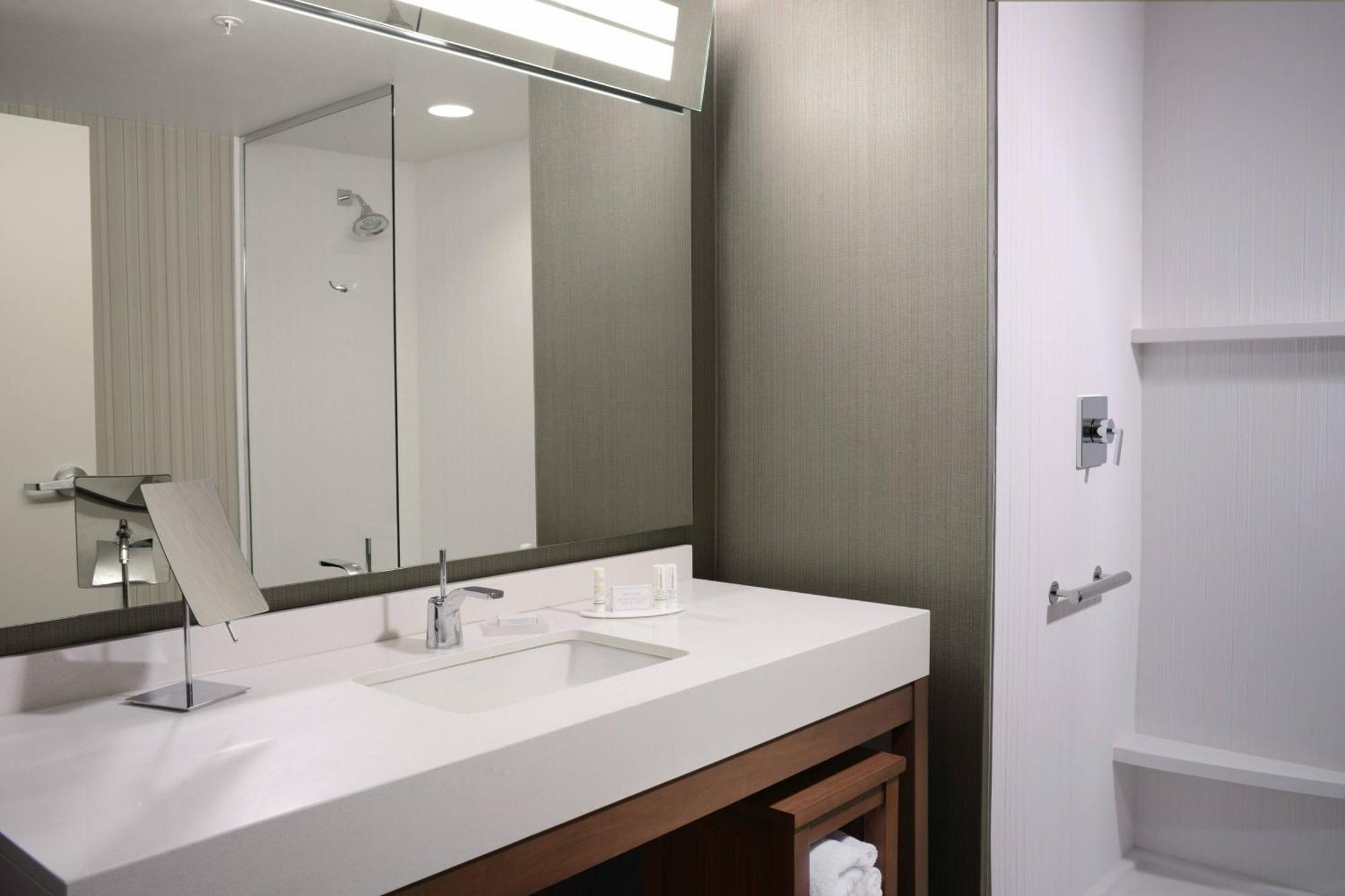 Courtyard By Marriott Dallas Plano/The Colony Exterior photo